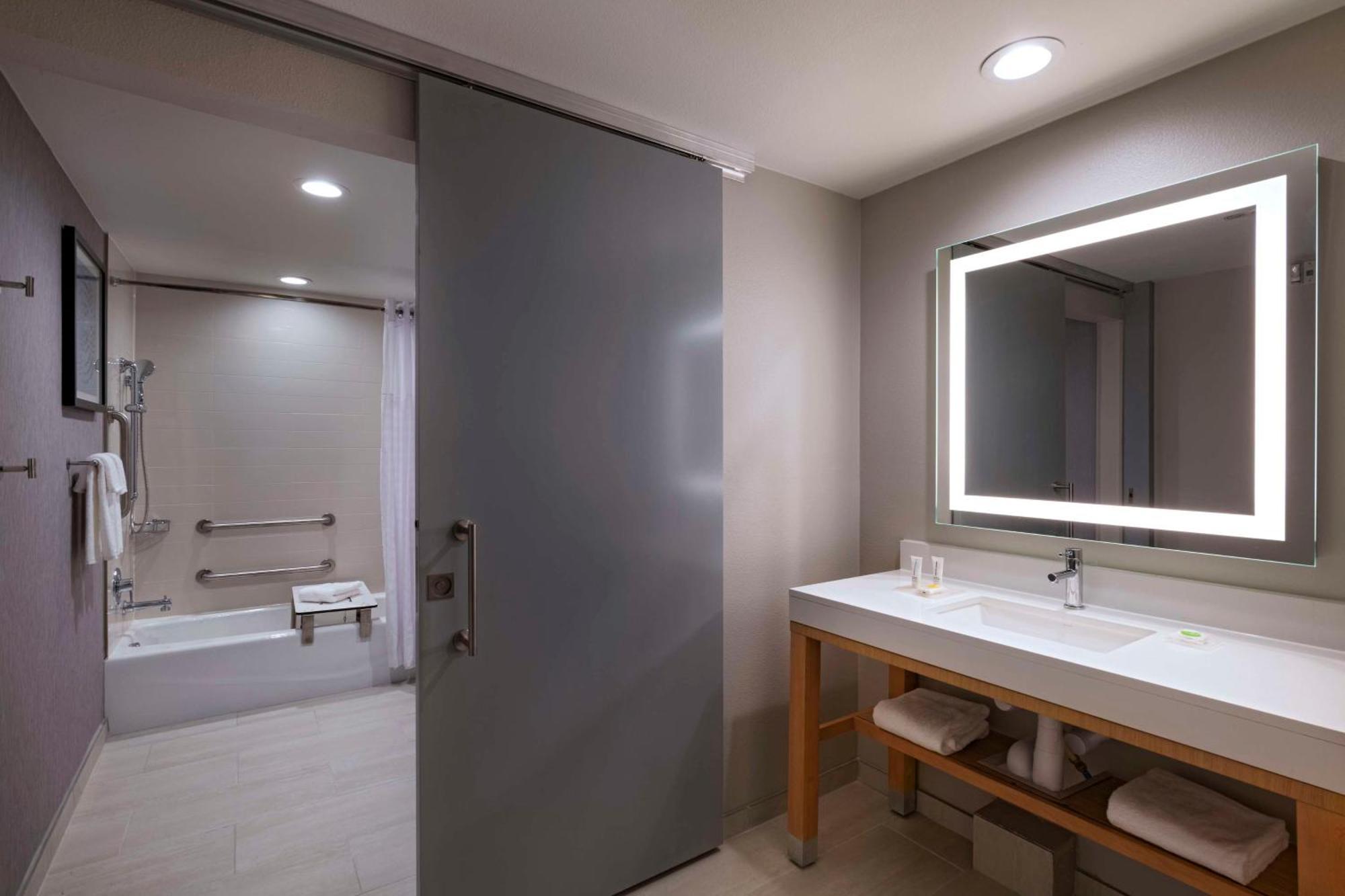 Hyatt Place Austin Lake Travis/Four Points Eksteriør billede